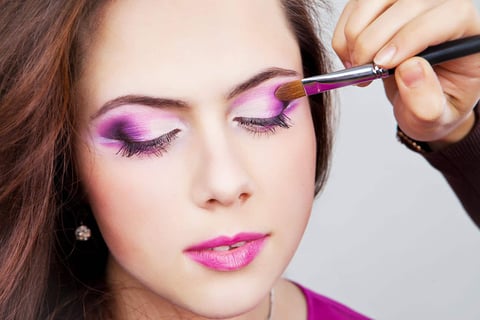 Professional makeup for crossdressers