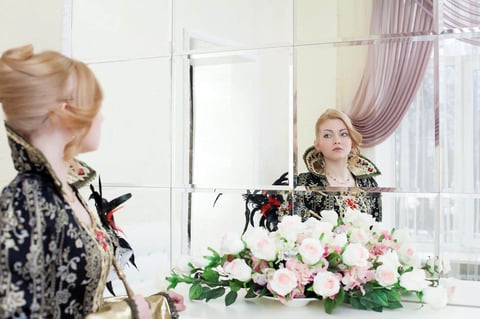 Son Crossdressing as a Queen